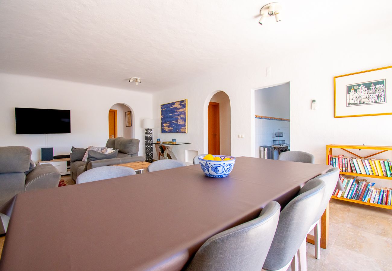 Villa in Carvoeiro - Casa Irena Spacious villa easy walk to Carvoeiro with heated pool