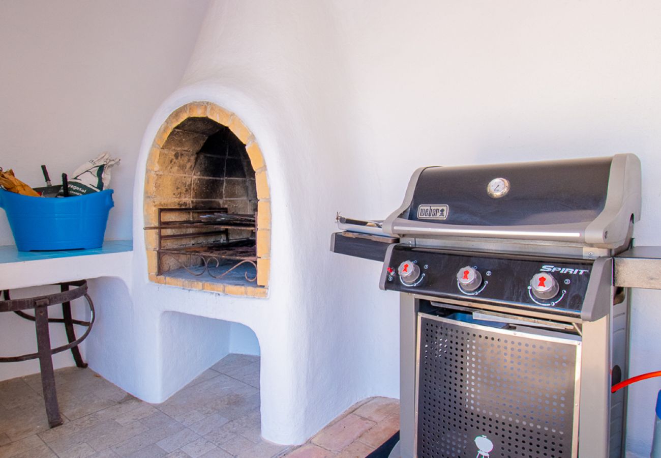 Villa in Carvoeiro - Casa Irena Spacious villa easy walk to Carvoeiro with heated pool