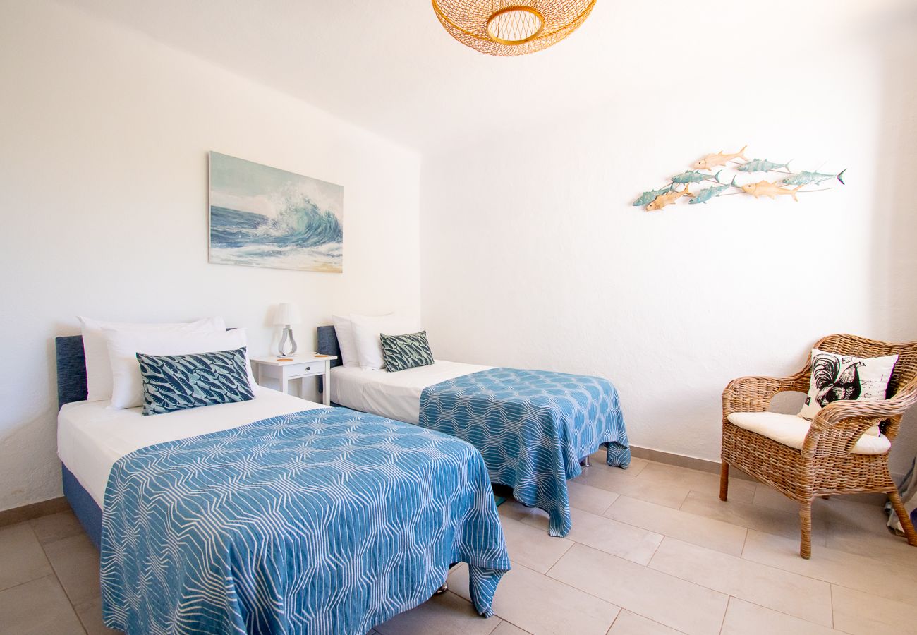 Villa in Carvoeiro - Casa Irena Spacious villa easy walk to Carvoeiro with heated pool