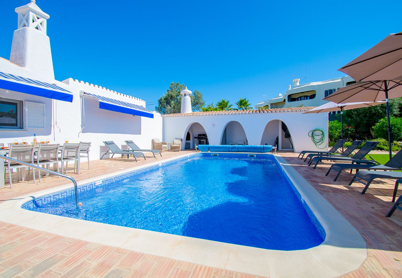Villa in Carvoeiro - Casa Irena Spacious villa easy walk to Carvoeiro with heated pool