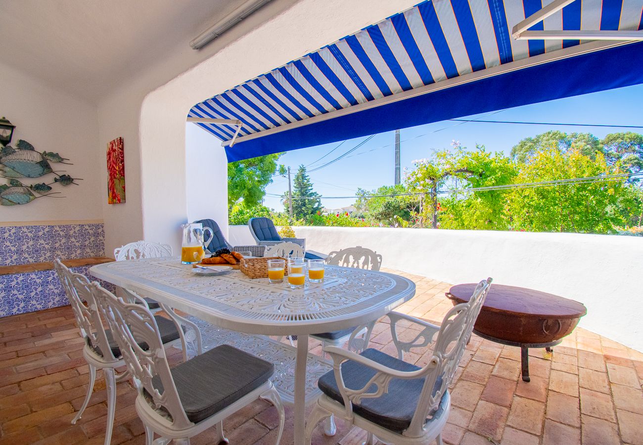 Villa in Carvoeiro - Casa Irena Spacious villa easy walk to Carvoeiro with heated pool