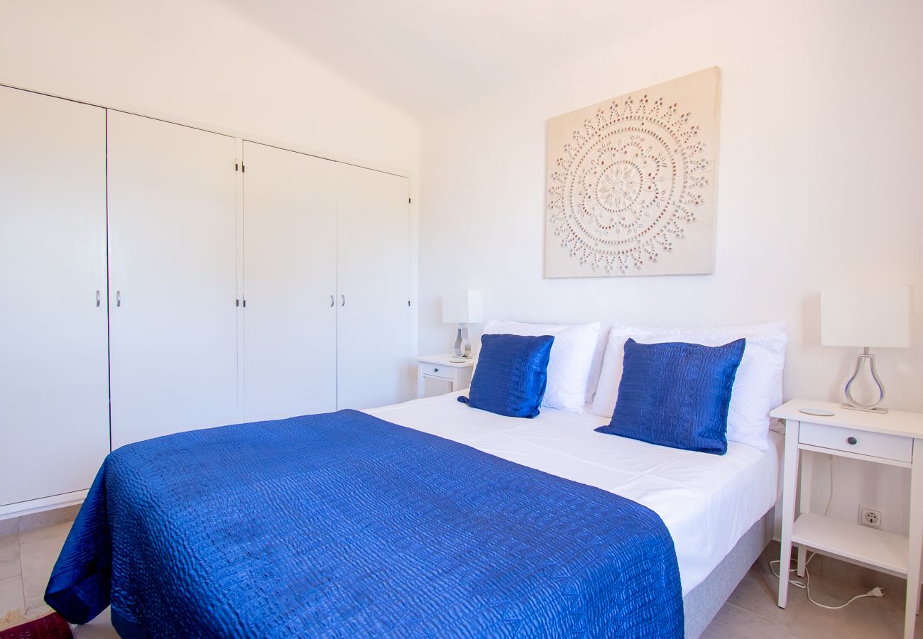 Villa in Carvoeiro - Casa Irena Spacious villa easy walk to Carvoeiro with heated pool