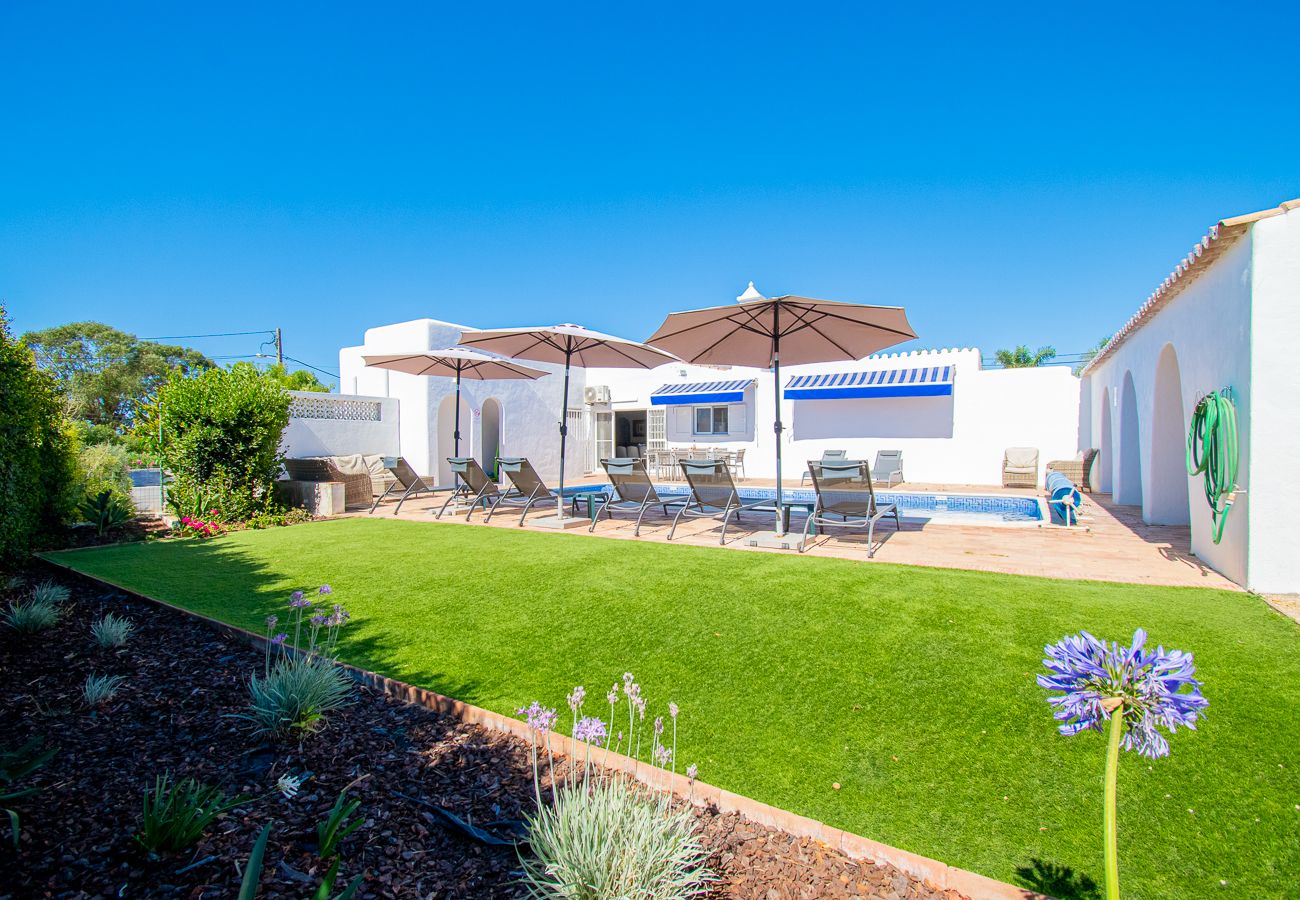 Villa in Carvoeiro - Casa Irena Spacious villa easy walk to Carvoeiro with heated pool