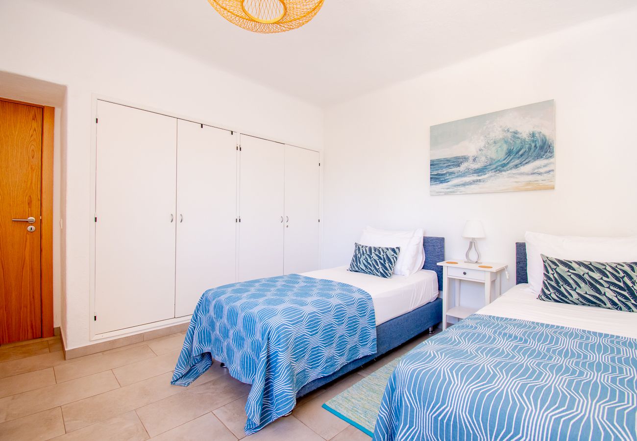 Villa in Carvoeiro - Casa Irena Spacious villa easy walk to Carvoeiro with heated pool