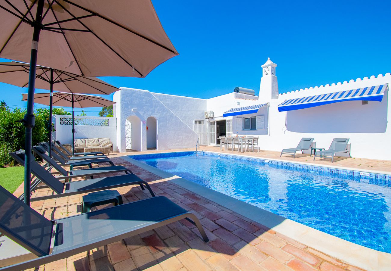 Villa in Carvoeiro - Casa Irena Spacious villa easy walk to Carvoeiro with heated pool