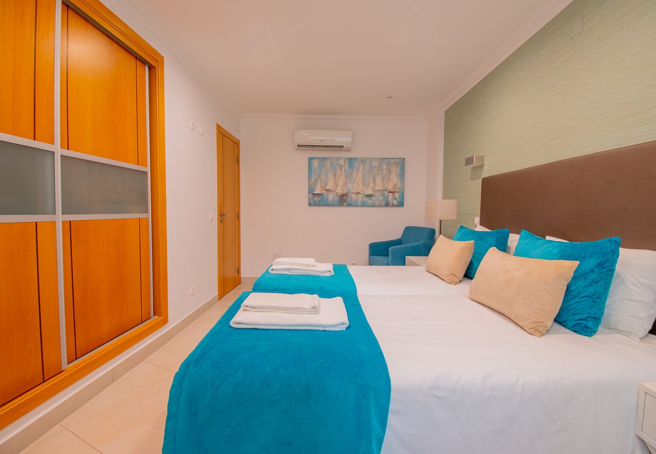 Apartment in Carvoeiro - Bay L Casa Mar Azul 