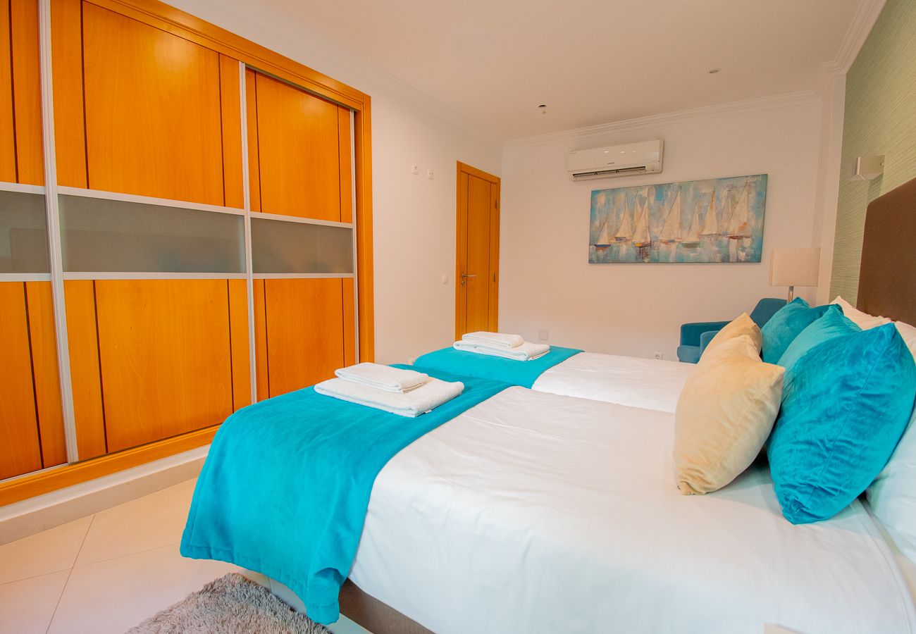 Apartment in Carvoeiro - Bay L Casa Mar Azul 