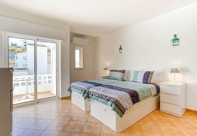 Apartment in Carvoeiro - Elizabeth Modern Apartment in the Heart of the City 