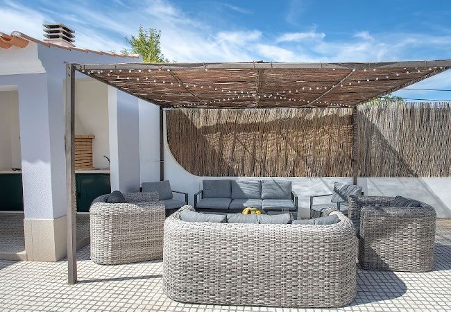 Villa in Carvoeiro - O' Charco Lovely villa with annex with private pool 