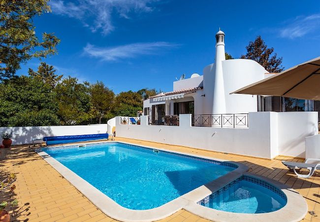 Villa/Dettached house in Carvoeiro - Casa Floresta · Fabulous villa close to beach and golf
