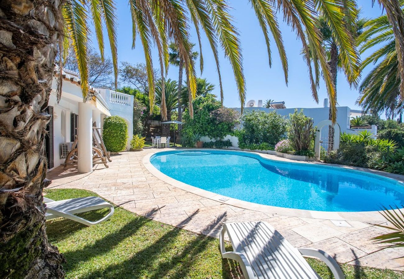 Villa in Carvoeiro -  Casa La Isla Bonita  Oozing Charm and Chareacte See Views.  Heated Pool