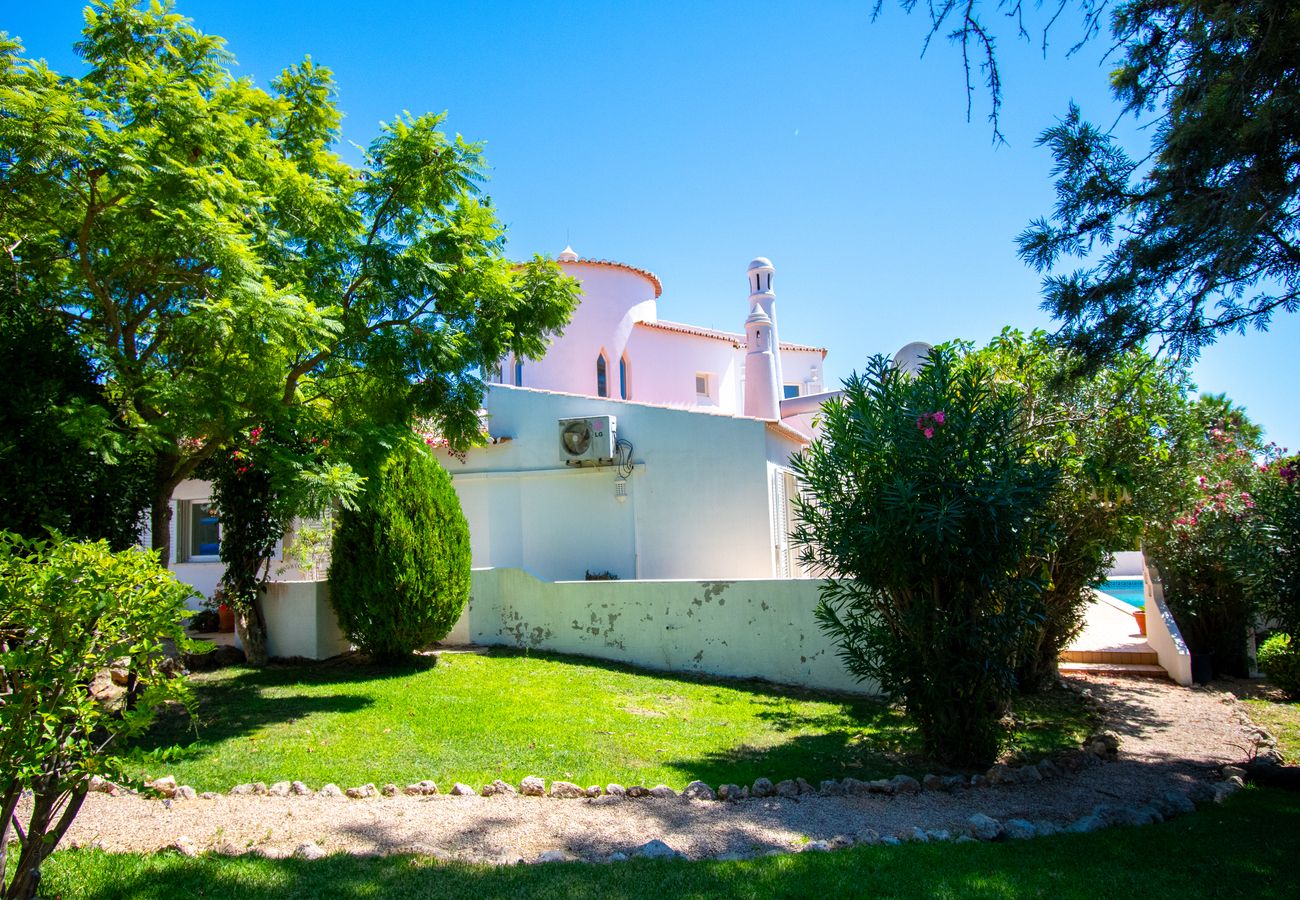 Villa in Carvoeiro - Casa Pazovida - Walk to Carvoeiro, a perfect blend of convenience, comfort and luxury!
