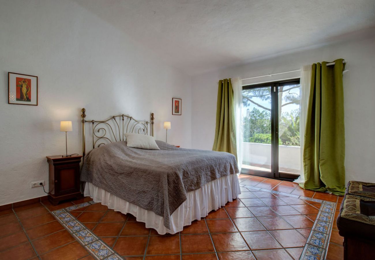Villa in Carvoeiro - Villa Barlavento 4 Bedroom villa ideally situated