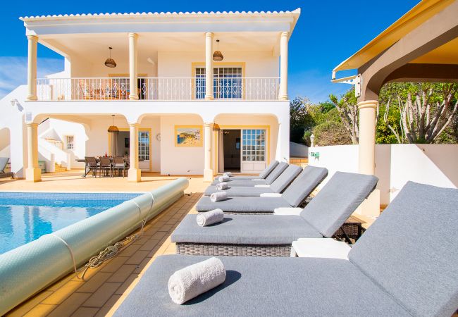 Villa in Carvoeiro - Casa Filipa: Great 6 bedroom Villa
