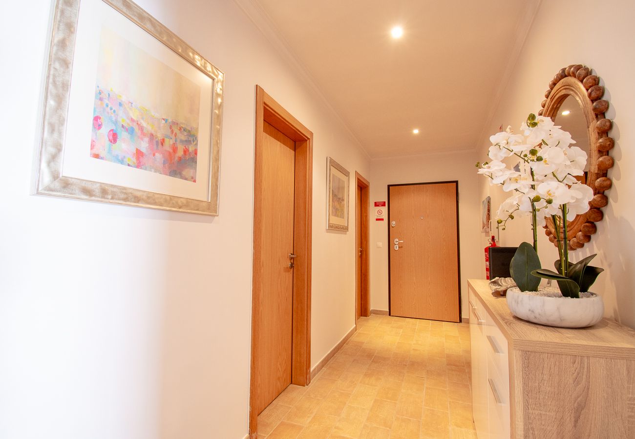 Apartment in Carvoeiro - Apt Q Stylish 2 Bedroom Apartment in the Heart of Carvoeiro with Parking