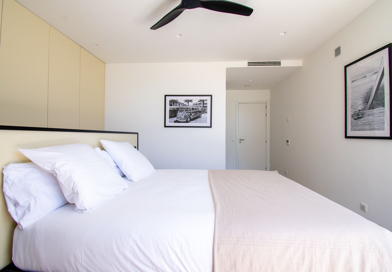 Villa in Carvoeiro - Villa Cactus, modern villa with two private swimming pools walking distance to the beach 
