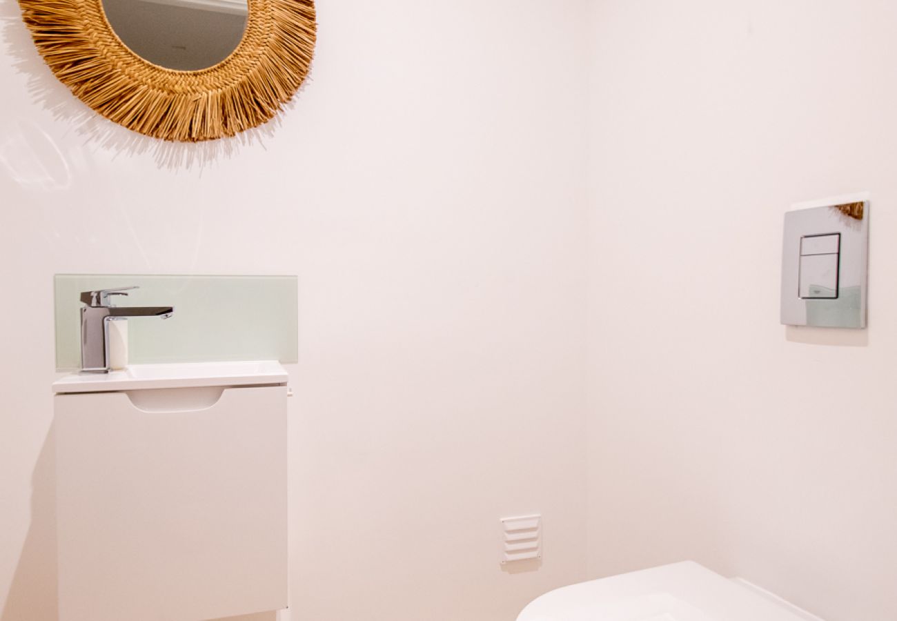 Villa in Carvoeiro - Villa Cactus, modern villa with two private swimming pools walking distance to the beach 