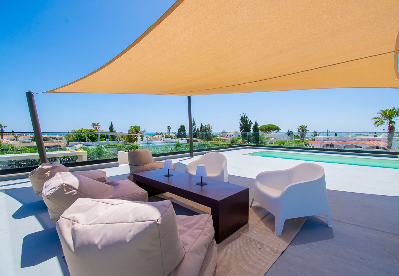 Villa in Carvoeiro - Villa Cactus, modern villa with two private swimming pools walking distance to the beach 