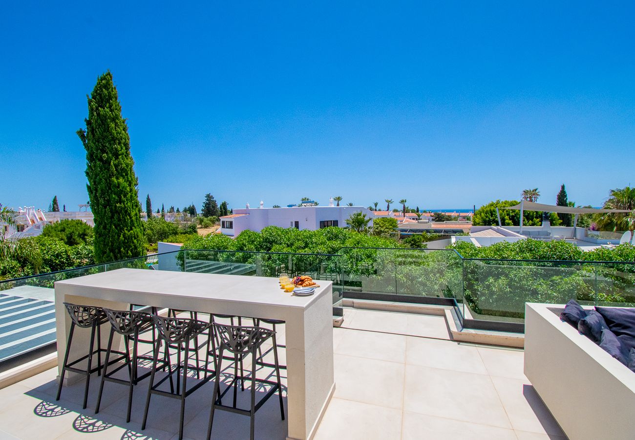 Villa in Carvoeiro - Villa Cactus, modern villa with two private swimming pools walking distance to the beach 