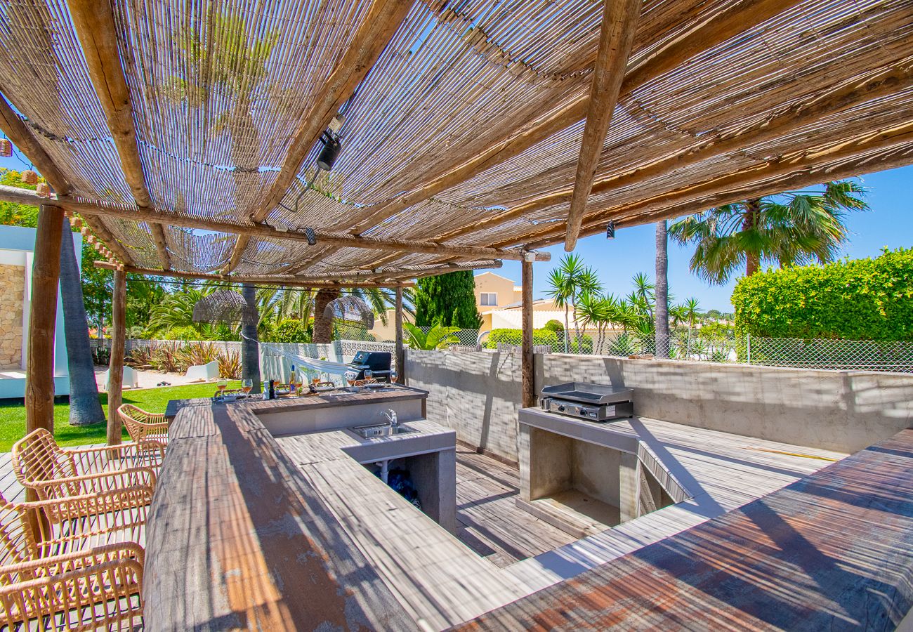 Villa in Carvoeiro - Villa Cactus, modern villa with two private swimming pools walking distance to the beach 